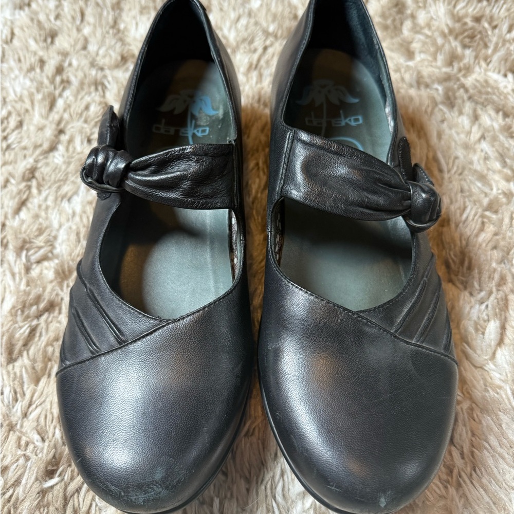 Women’s size 42 Dansko Ainsley Black Leather Women's Shoes